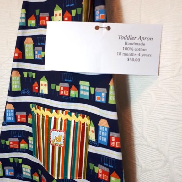 “Neighbourhood “ double sided toddler apron. Size 2-4yrs.Handmade - Picture 4 of 4